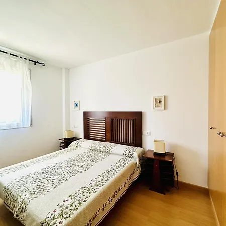 公寓 Espacioso En Zona Tranquila Con Piscina Salada Abierta Todo El Ano Y Wifi Gratuito - Es-258-107 *