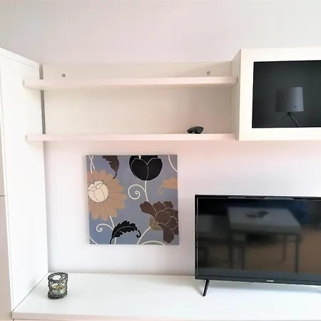Espacioso En Zona Tranquila Con Piscina Salada Abierta Todo El Ano Y Wifi Gratuito - Es-258-107 Apartment *