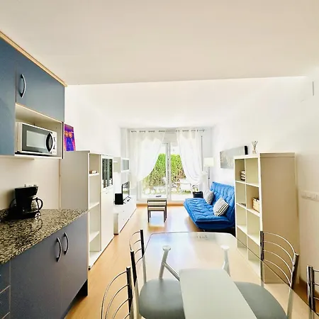 Espacioso En Zona Tranquila Con Piscina Salada Abierta Todo El Ano Y Wifi Gratuito - Es-258-107 *